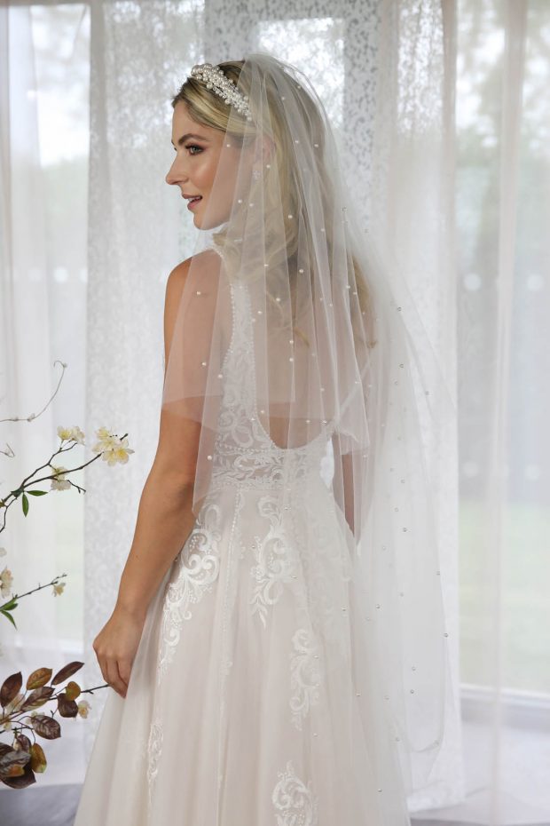 114 Abbey Length Ivory Bridal Veil with Scattered Pearls