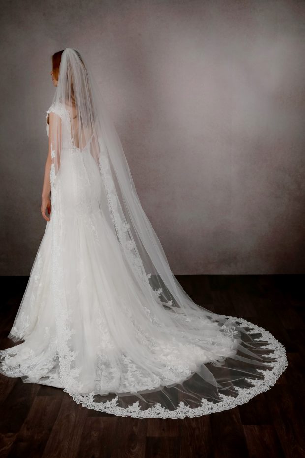 114 Abbey Length Ivory Bridal Veil with Scattered Pearls