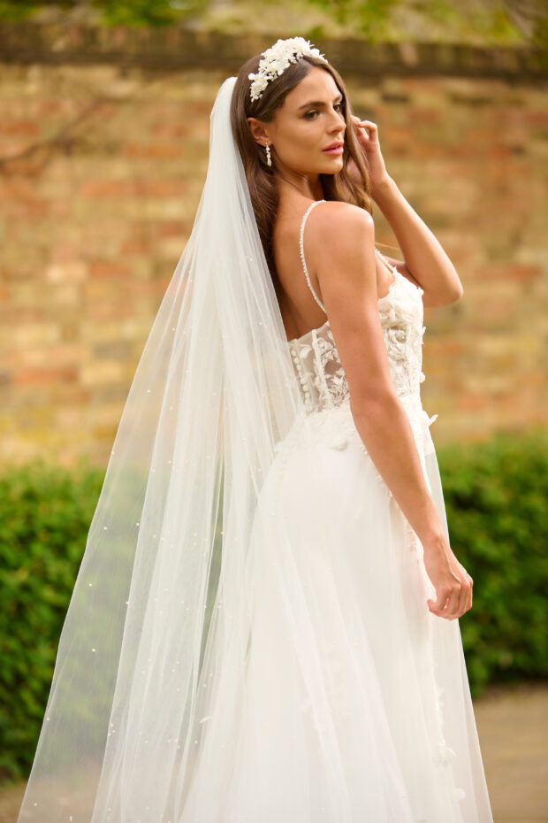 114 Abbey Length Ivory Bridal Veil with Scattered Pearls