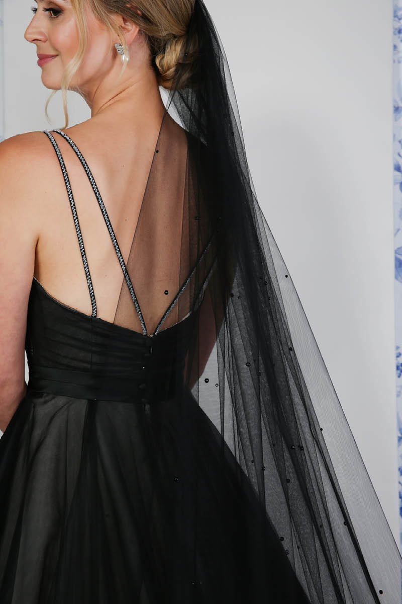 Black pearl veil, popular colour for wedding veils